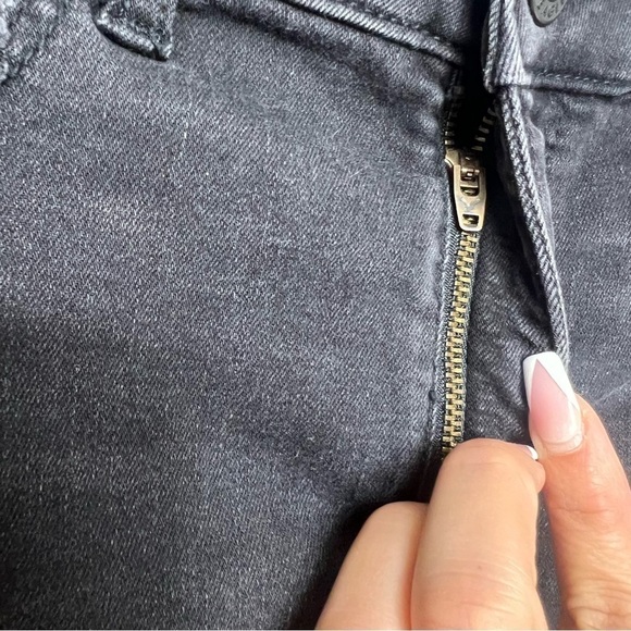 American Eagle Hi-Rise Shortie Denim Shorts - Picture 7 of 7